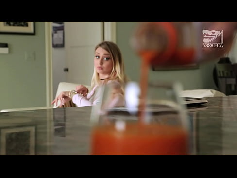 ❤️ Ragazza calda cù tette grandi è figa stretta riceve u cazzo da u perdente, ma assai duru ❤️ Pornu di qualità à co.sexygirlspics-com.ru