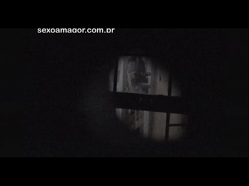 ❤️ Blondie hè videoregistrata in segretu da un voyeur di u quartieru nascostu daretu à i mattoni cavi ❤️ Pornu di qualità à co.sexygirlspics-com.ru